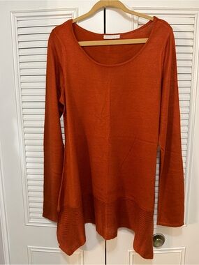Design & History • Size XXL, Rust Color Women's Tunic Sweater